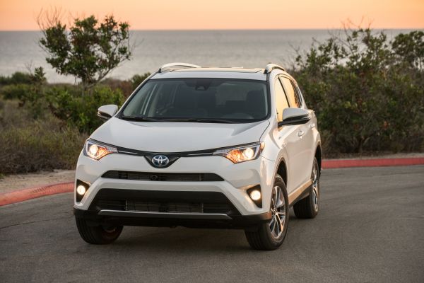 Toyota RAV4 front side